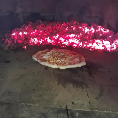 Vikendica Volar בית נופש *