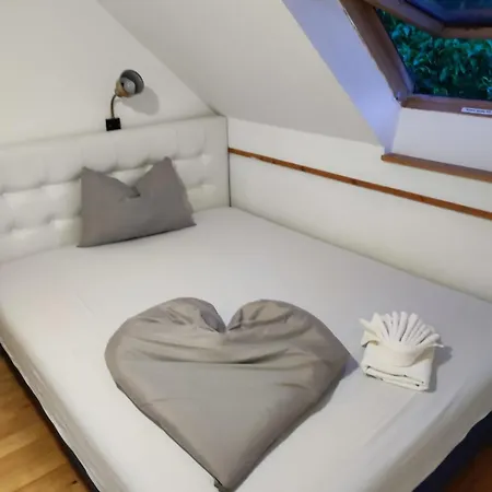 Vikendica Volar בית נופש *